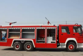 中國重汽成功研發(fā)全地形重災(zāi)搶險(xiǎn)救援消防車