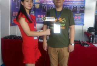 【視頻專訪】江蘇金安警用器材制造有限公司總經理夏燦軍天津國際應急展接受公共安全裝備網專訪