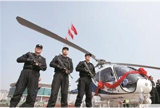 洛陽首架警用直升機首飛，在藍天上保百姓平安