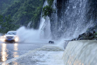 【大數(shù)據(jù)】南方暴雨—水域水上救援裝備招投標信息大數(shù)據(jù)分析